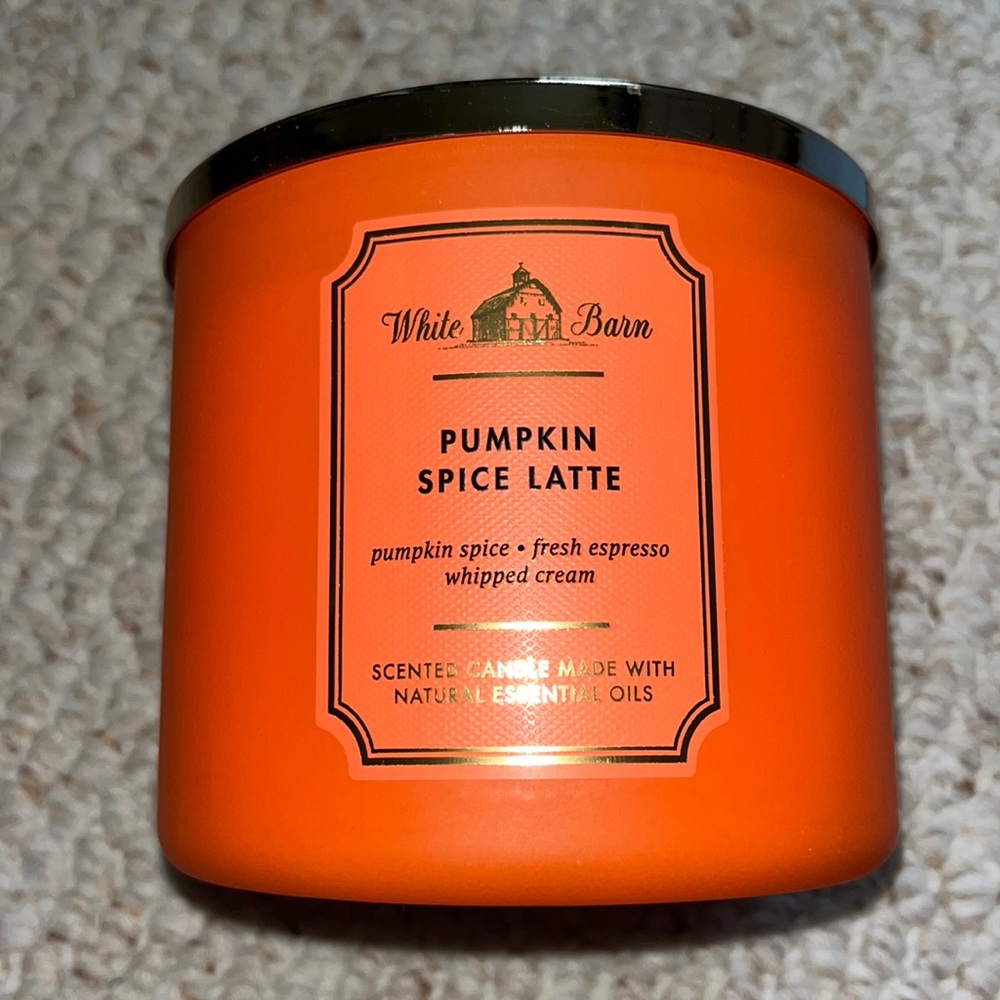 White Barn Candle